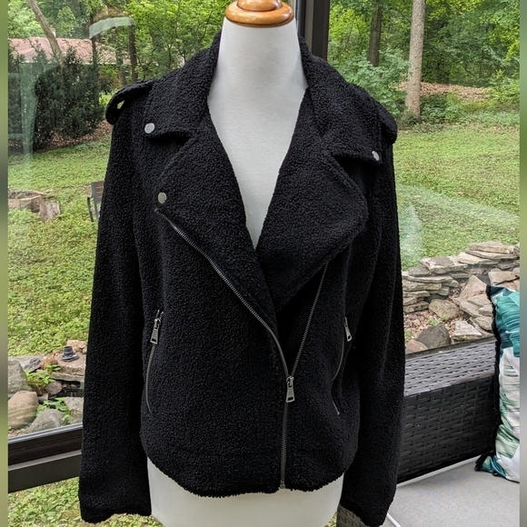 Max Studio Faux Shearling Moto Jacket New Size M - Picture 2 of 7